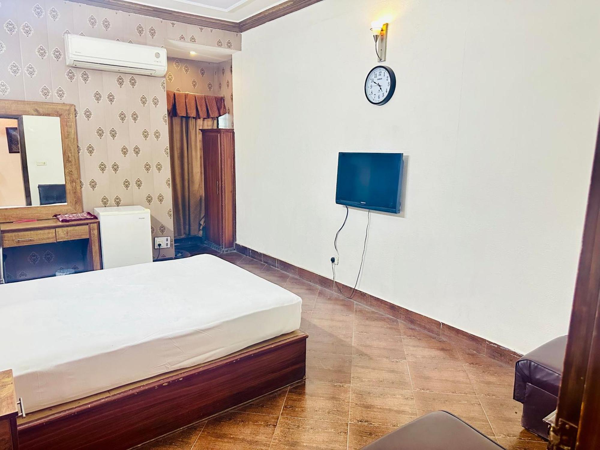 Fiesta Inn Hotel & Resorts Multán Kültér fotó