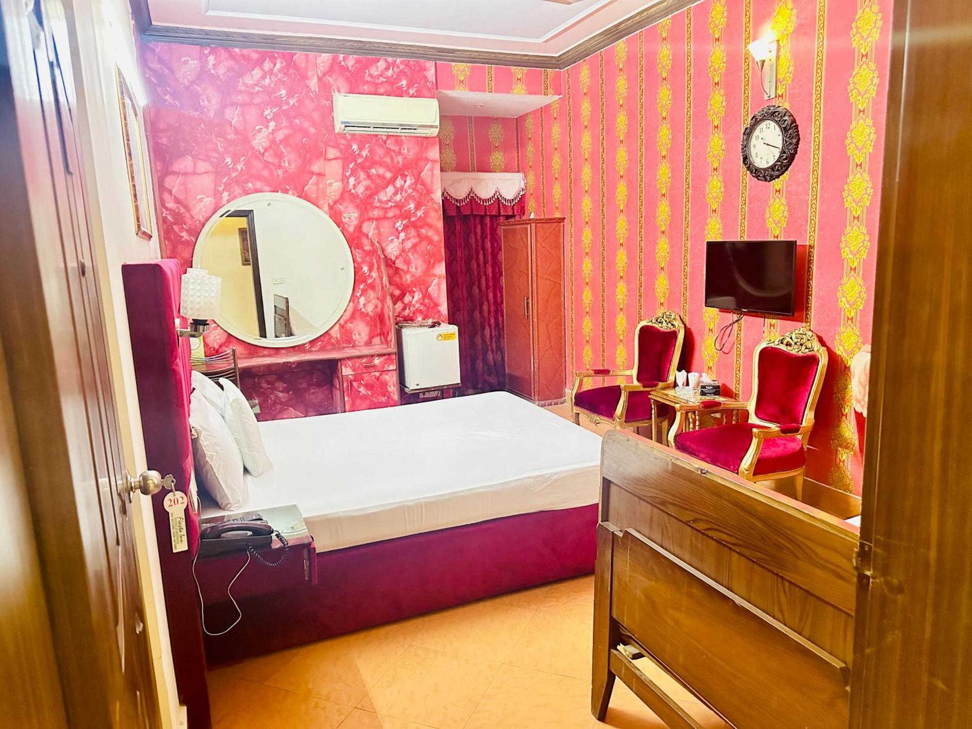 Fiesta Inn Hotel & Resorts Multán Kültér fotó