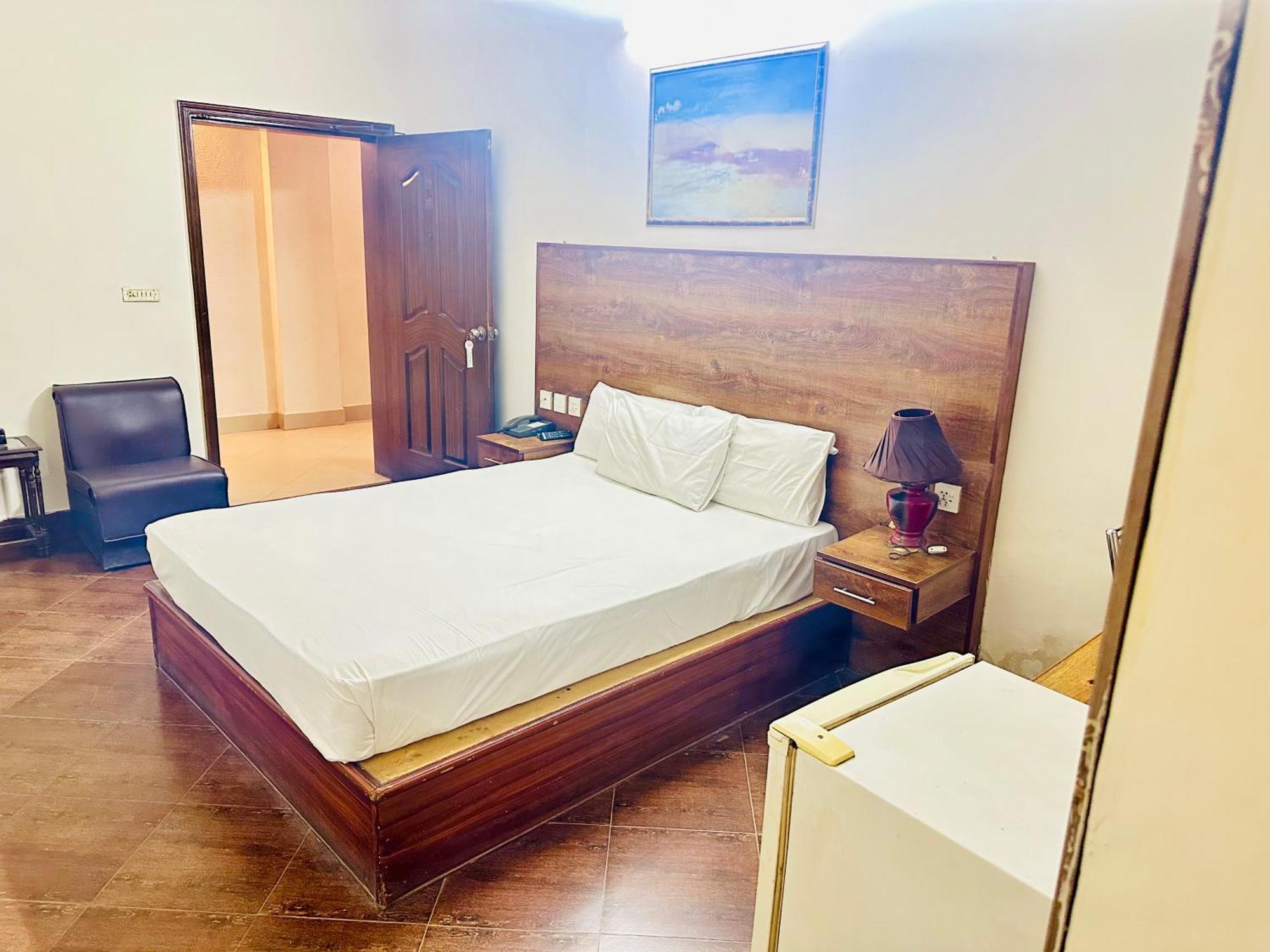 Fiesta Inn Hotel & Resorts Multán Kültér fotó