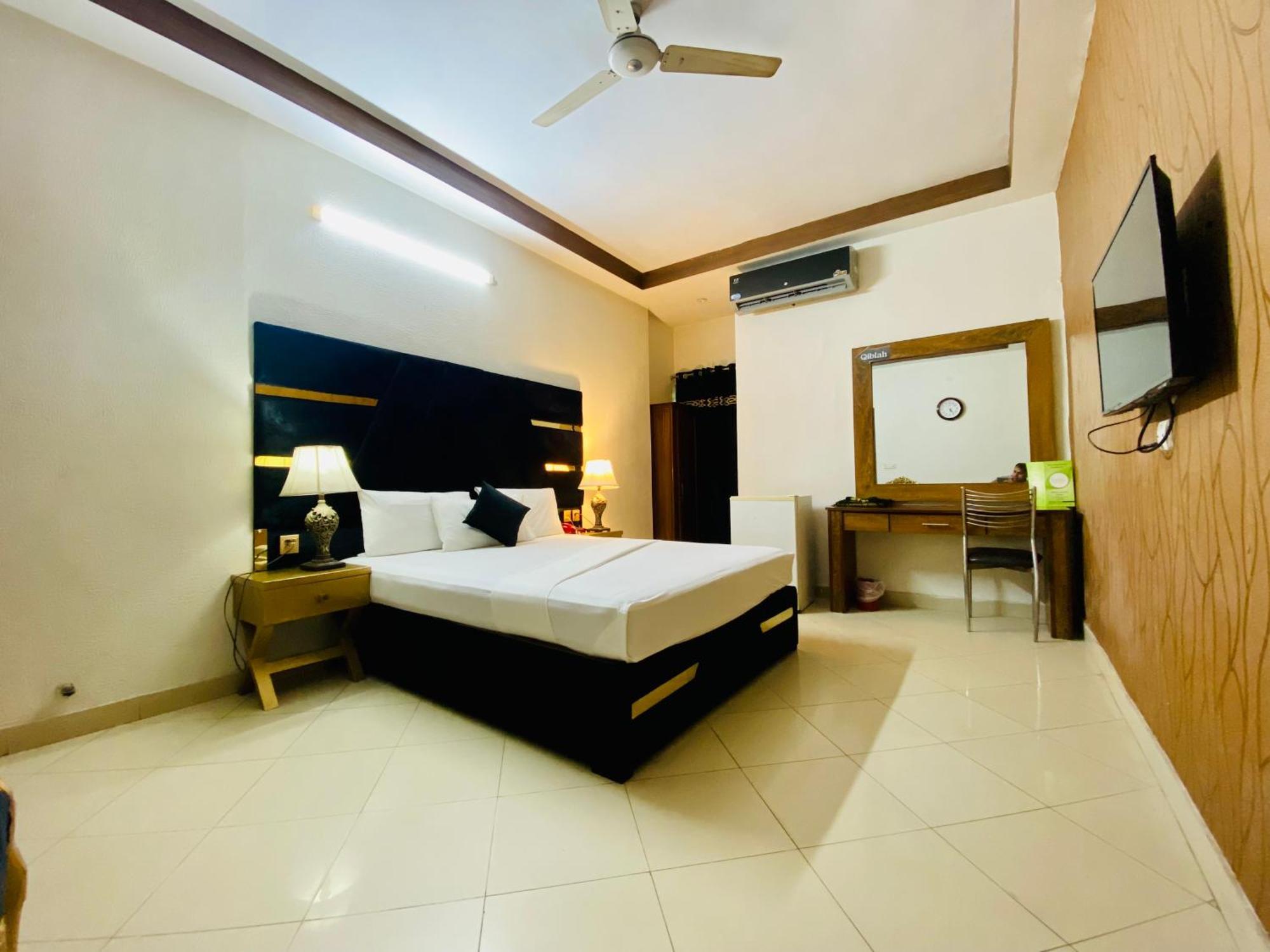 Fiesta Inn Hotel & Resorts Multán Kültér fotó
