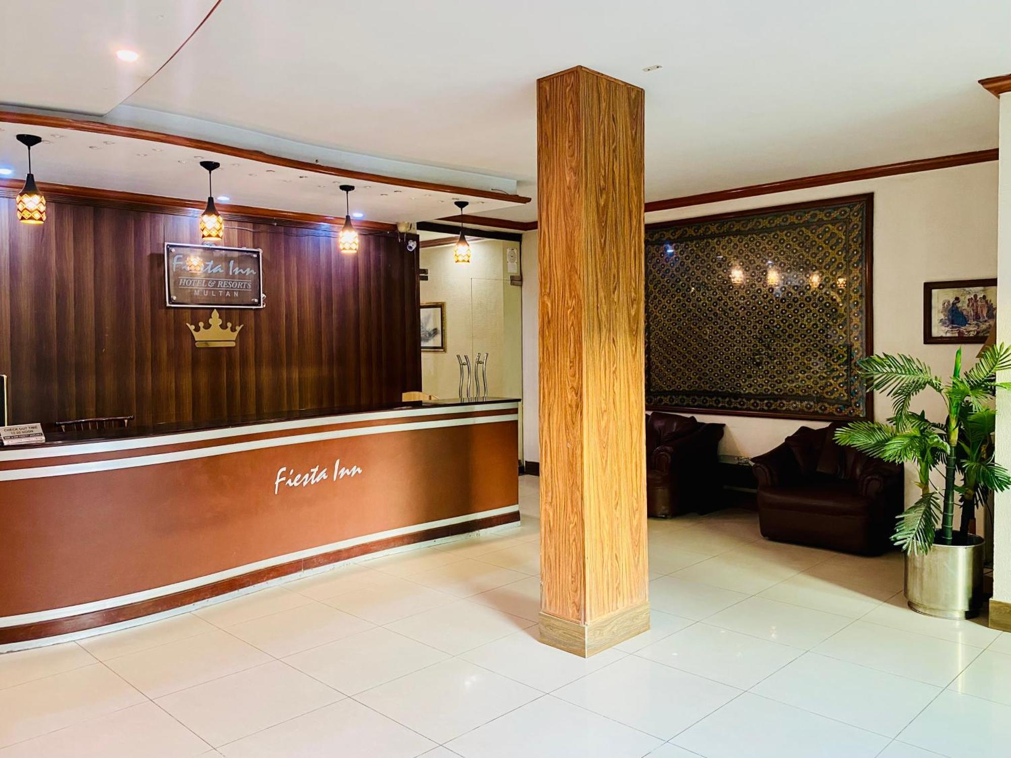 Fiesta Inn Hotel & Resorts Multán Kültér fotó