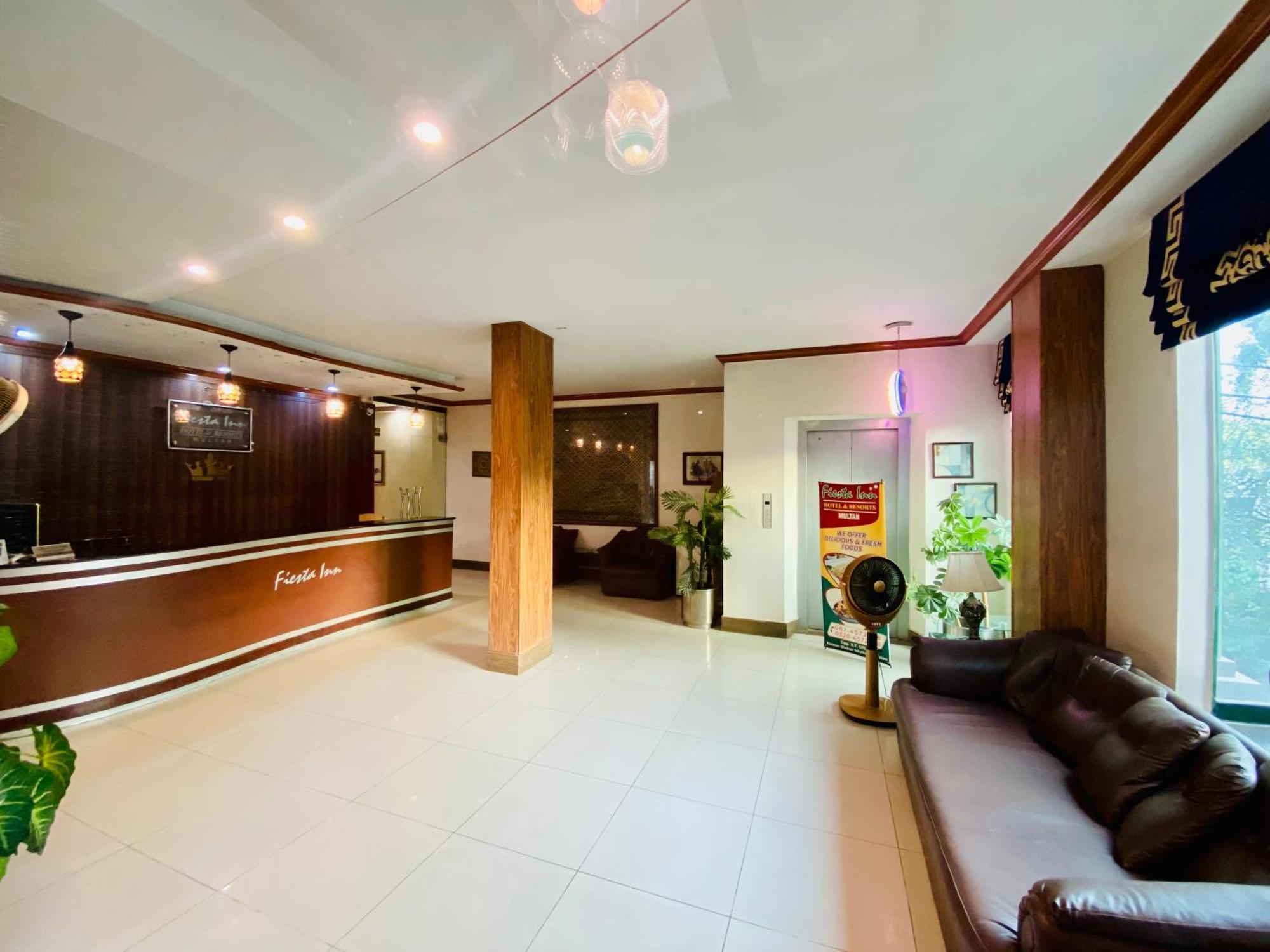 Fiesta Inn Hotel & Resorts Multán Kültér fotó