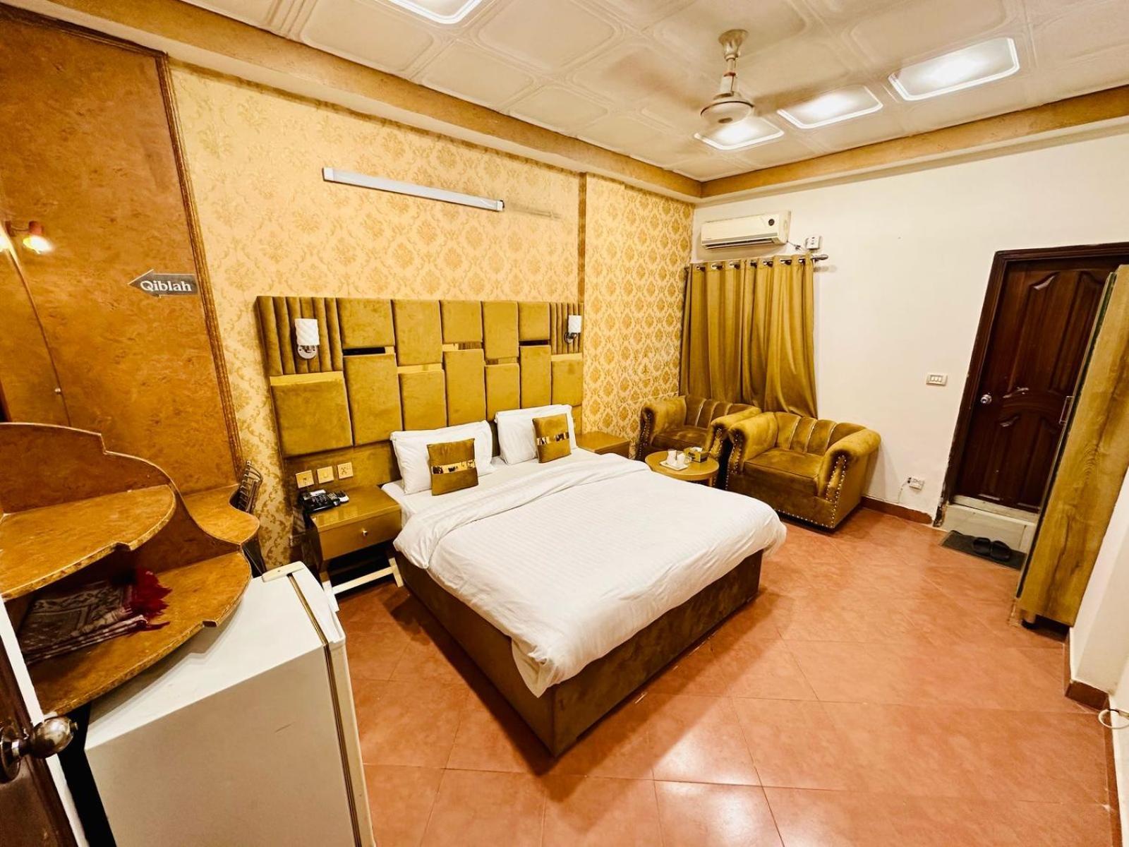 Fiesta Inn Hotel & Resorts Multán Kültér fotó