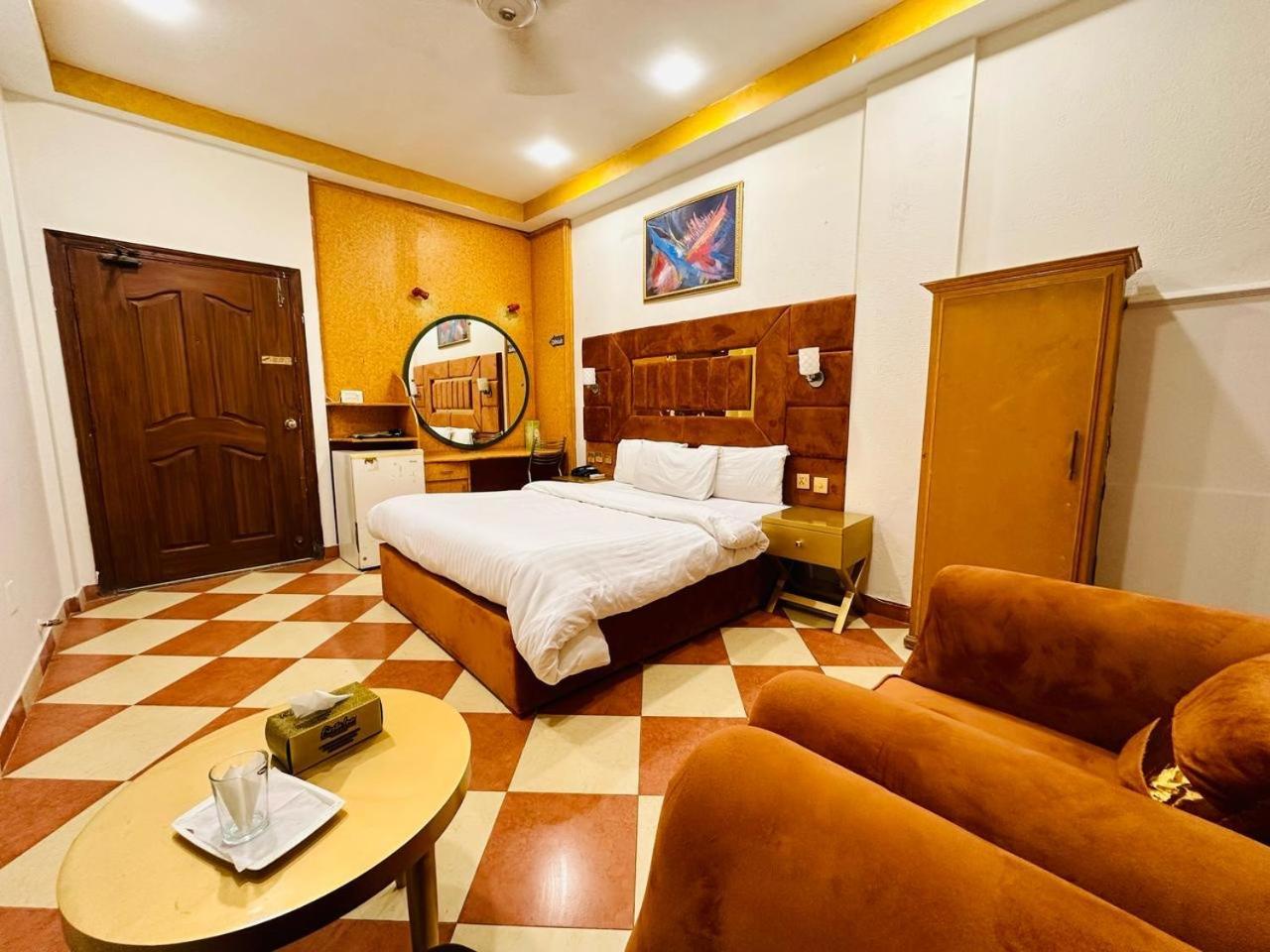 Fiesta Inn Hotel & Resorts Multán Kültér fotó