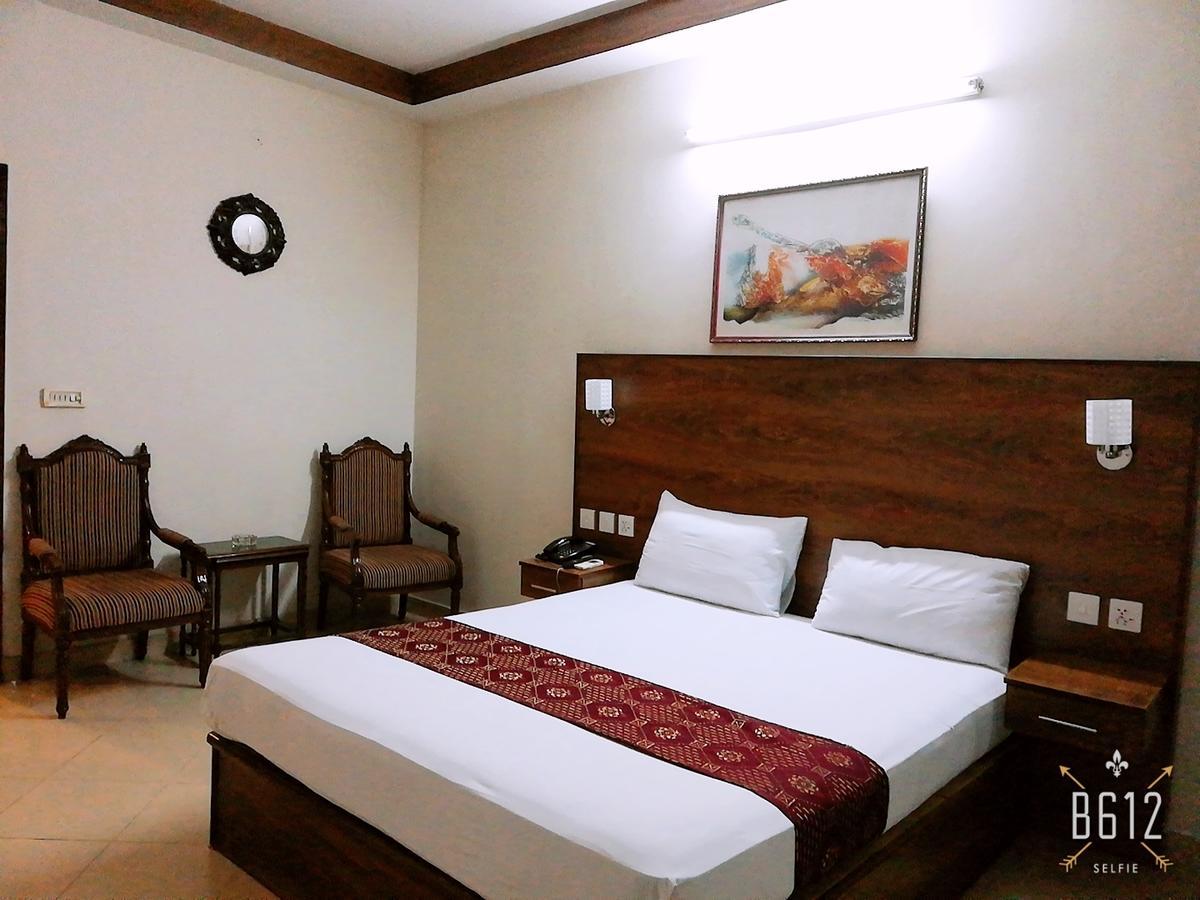 Fiesta Inn Hotel & Resorts Multán Kültér fotó
