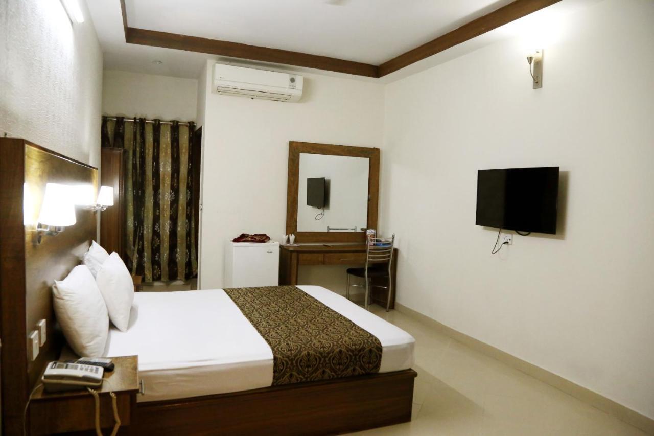 Fiesta Inn Hotel & Resorts Multán Kültér fotó